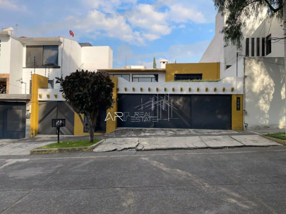 Casa en Venta en Ciudad Satélite (Circuito Economistas)