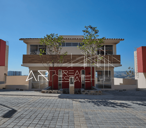 Casa en Venta en Residencial Lago Esmeralda – AR Real Estate
