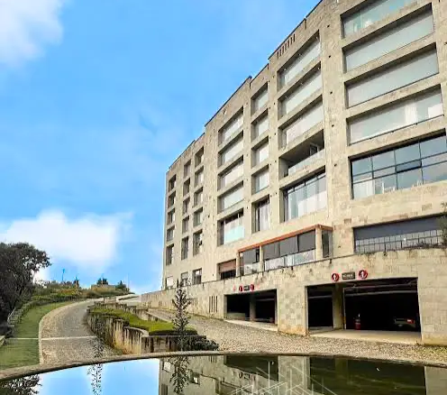 Oficina en Renta en Plaza Antigua II – AR Real Estate