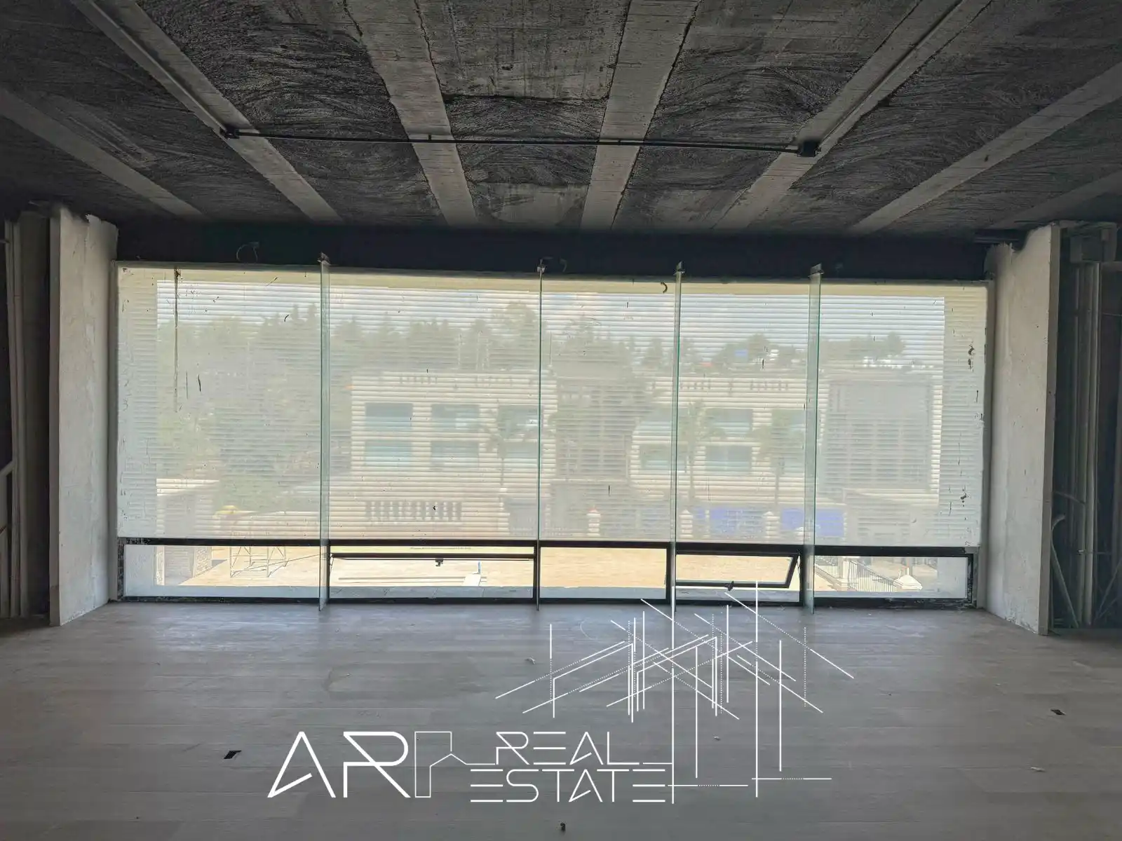 Oficina en Renta en Plaza Antigua II – AR Real Estate