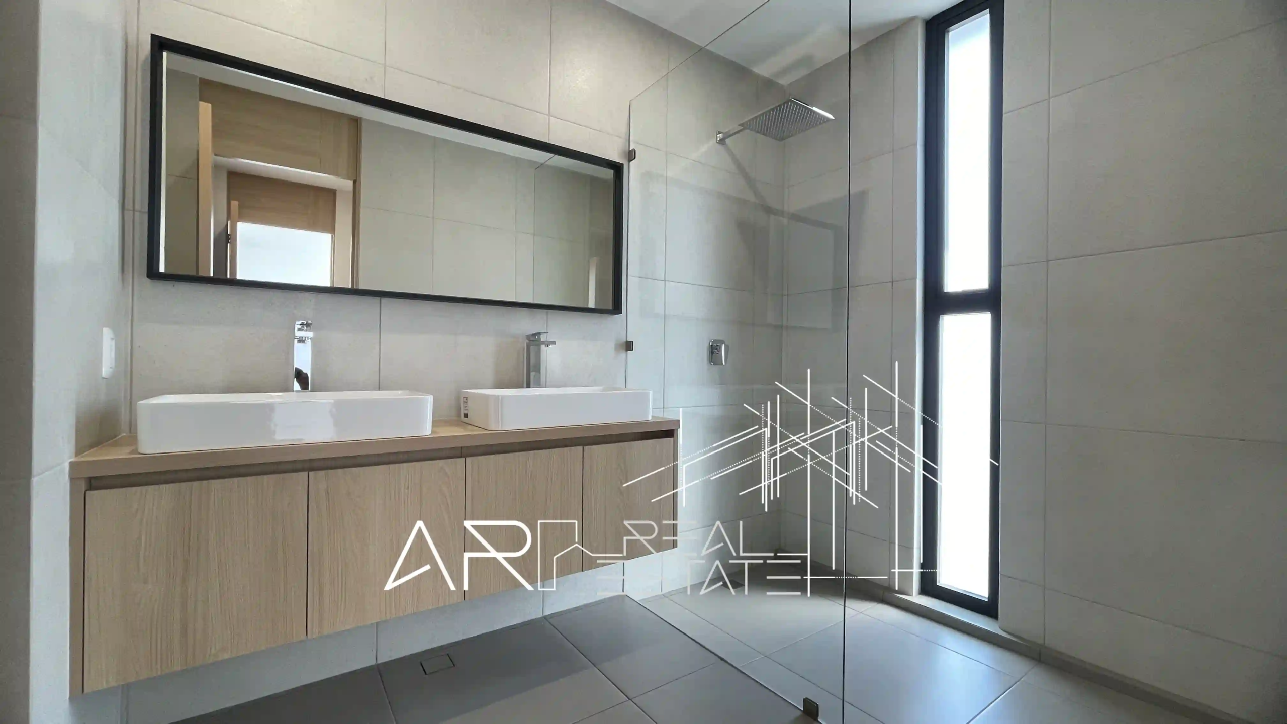 8 Residencia en Venta en Lago Esmeralda – AR Real Estate