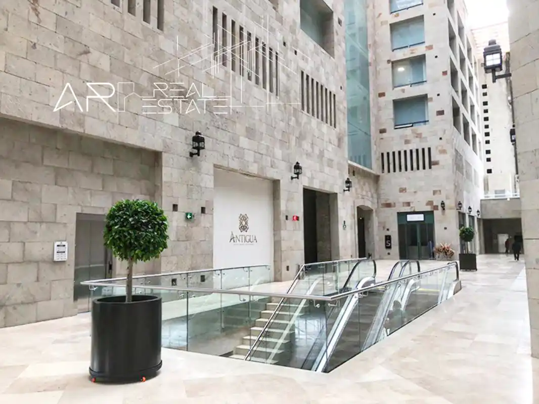 Oficina en Renta en Plaza Antigua II – AR Real Estate